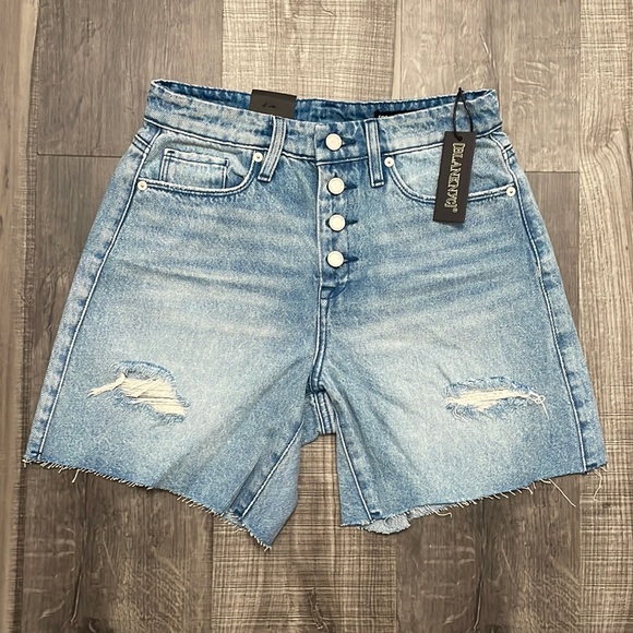 ⭐️ NWT Blank NYC The Warren Denim Shorts - Picture 2 of 3